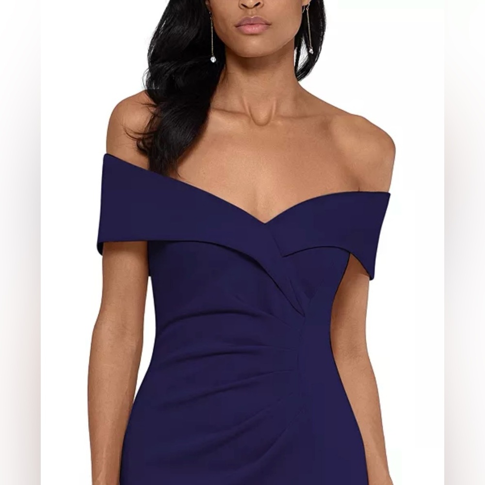 XSCAPE
Off-The-Shoulder Ruched Gown - Picture 4 of 5
